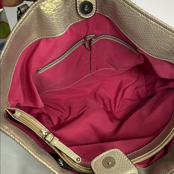 Nine West Cream and Pink Totes Elegant and Spacious - Picture 7 of 10